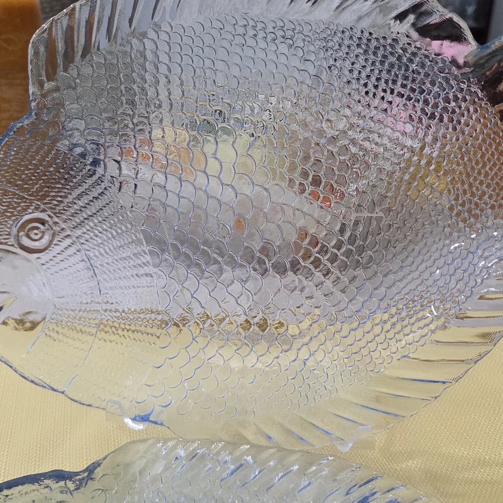 Transparent Fish-Shaped Glass Plate
